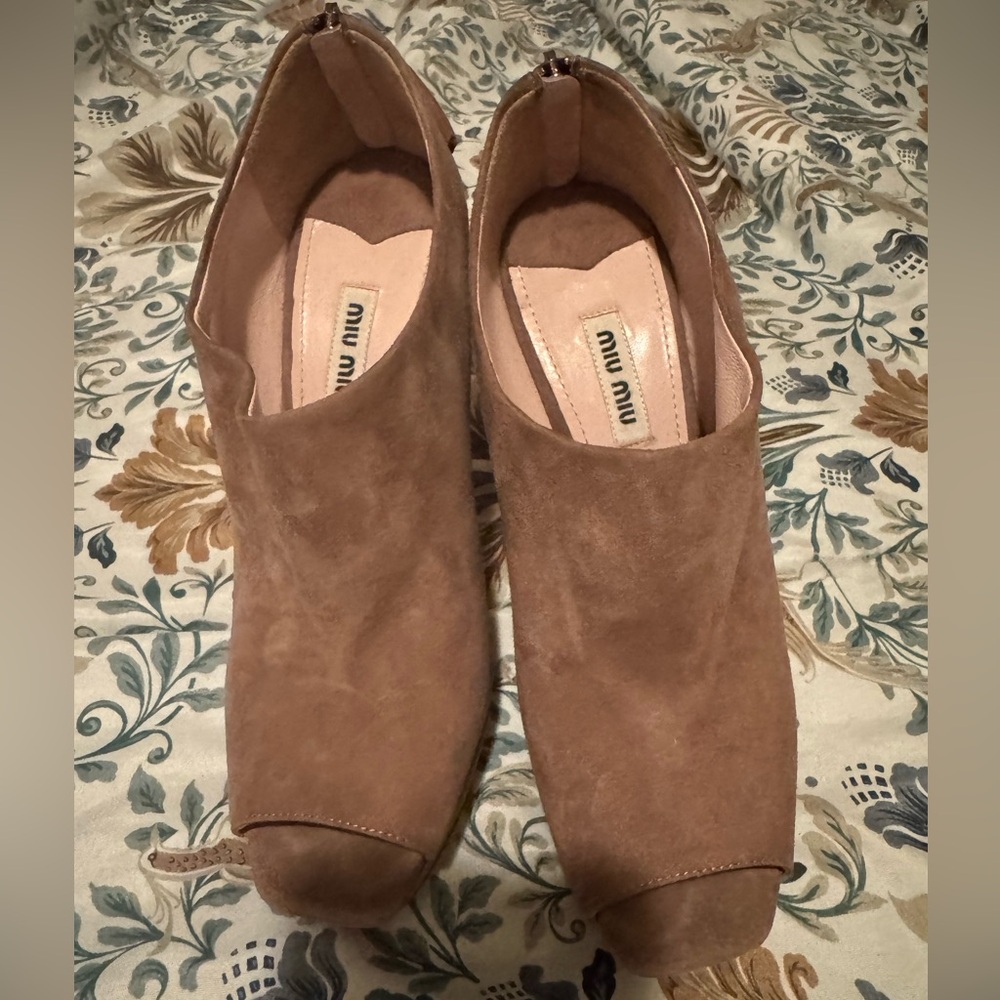 Miu Miu suede rose pink Sz 38 heels